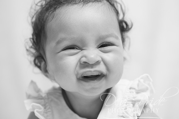 babyphotos-jasmine6months-devipridephotography05bw
