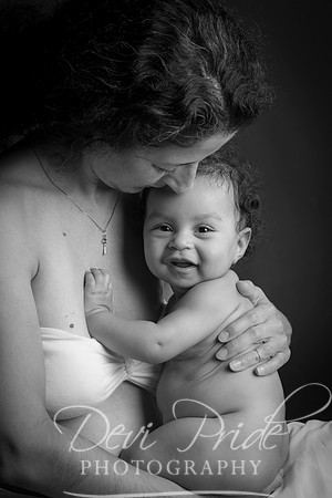 babyphotos-jasmine6months-devipridephotography10bw