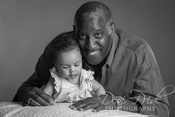babyphotos-jasmine6months-devipridephotography07bw